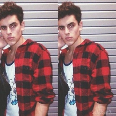 follow @regaldallas since i gave you a free follow it means alot thank you