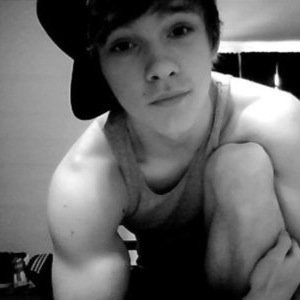 LoDijeYQueGt's profile picture. Oooooooops lo dije o lo pense!! jajajaja sin pelos ennla lengua!!