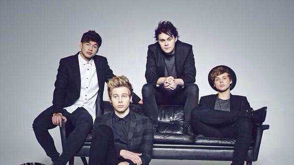 #LOVE 5SOS FAV!!!! ALL OF THEM ARE AMAZiiNG AL 4#