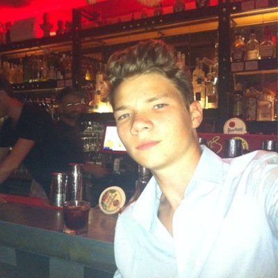 CesarGuizzetti's profile picture. Not new anymore on Twitter. I am a great fan of Electro and also of Rap East Coast! I am quite sporty and I really enjoy skateboarding. My nickname is Rassek!