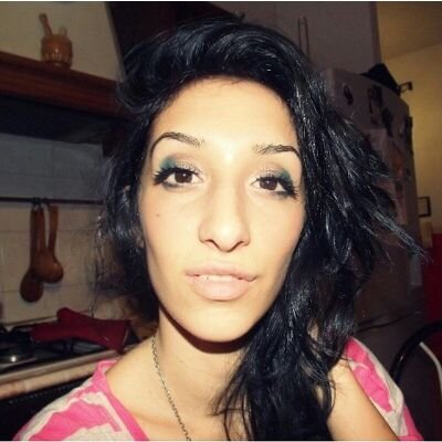 dicono che i soldi non danno la felicità almeno sei infelice in un posto migliore. . .