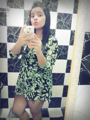 Sou pessoa de dentro pra fora. Minha beleza está na minha essência e no meu caráter. Estou aqui é pra viver, cair, aprender, levantar e seguir em frente.