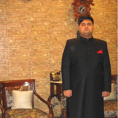 Management Consultant, CRM Expert, Engineer and MBA, avid cricket lover, food aficionado, love reading