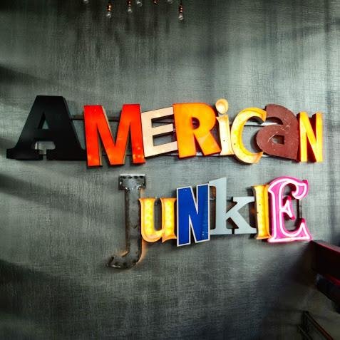 American Junkie, restaurant, bar and entertainment venue located in the heart of River North. 15 w. Illinois st.