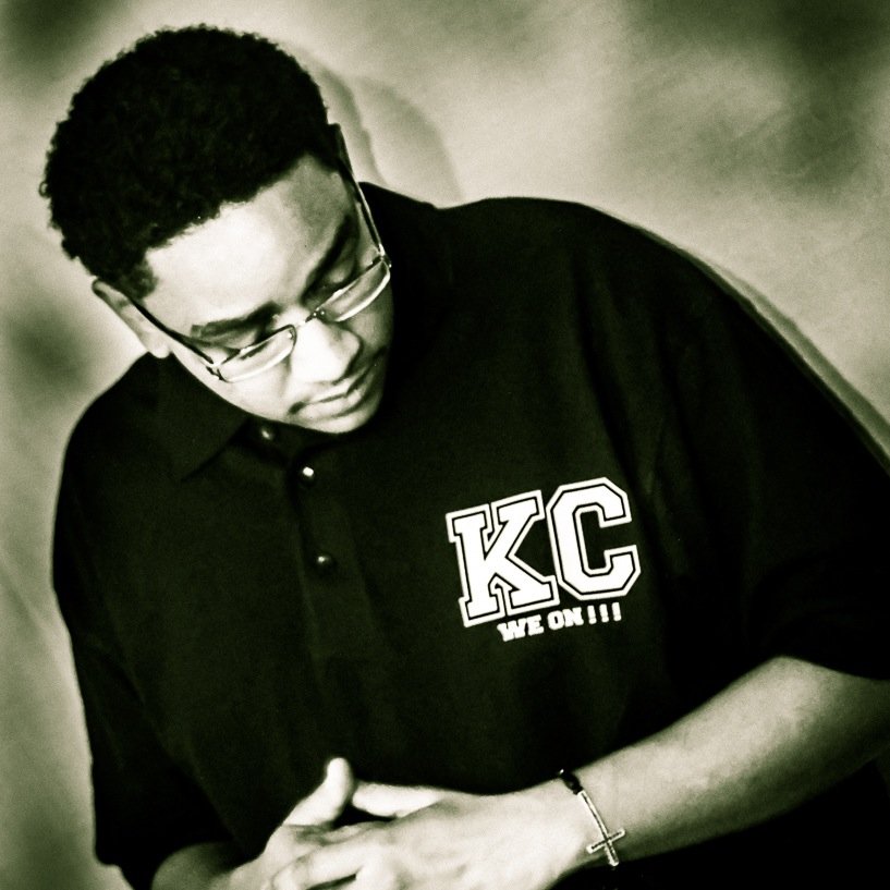Co CEO of KCWEON #KCWEON Mack The Photographer & Promoter for BOOKing MTP --- mtpmack2013@Gmail.com   Visit http://t.co/XnusATSZDC