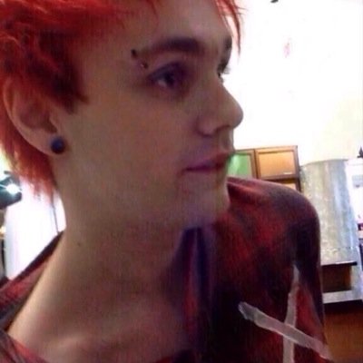 “@Luke5SOS: 5sos are trash !” 0/4