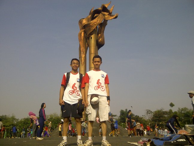 suatu saat nanti bisa menjadi pemimpin yang baik :)