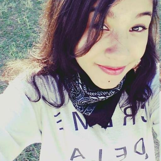 TEAM BIZZLE - Kidrauhl Party!
''Help change the world''


INSTAGRAM: @ErikaDaBizzle