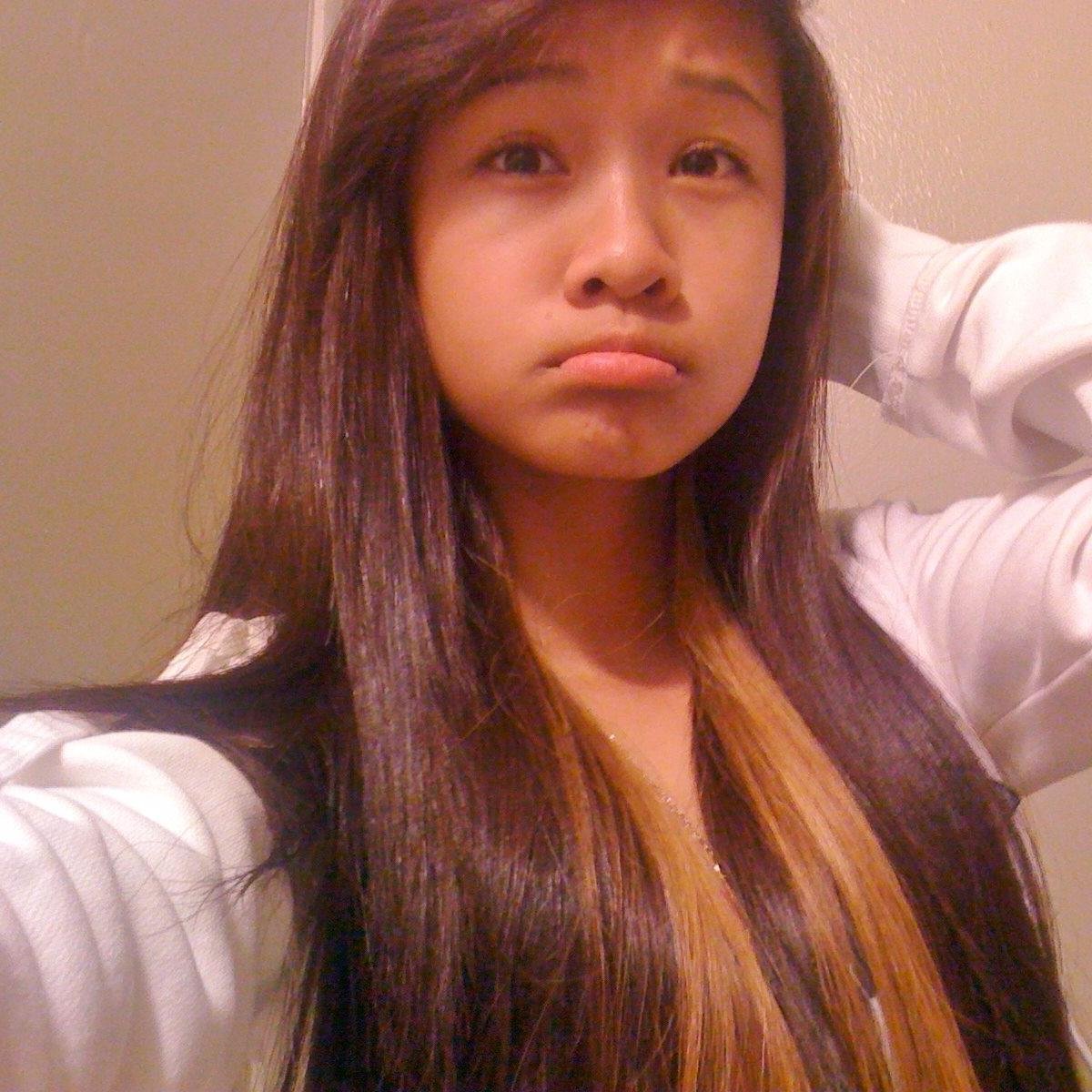 EmilyLoundara Facebook:)