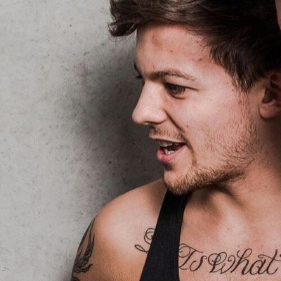 @pizzamestyles she follows back(: