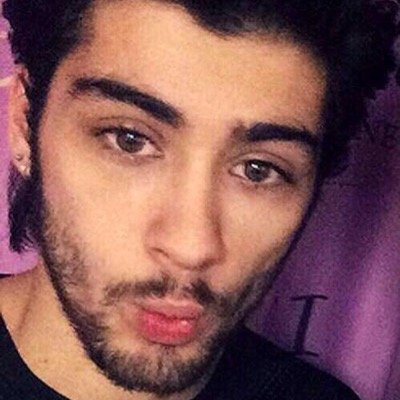 @pizzamestyles she follows back(: