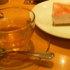 未だ、体調が不安定な為、都内のイベント前後にしか浮上できず無念です。『図書戦』沼人。成人済。ロム専。無言フォロー失礼致します。アイコン類は自分で撮影した画像使用。無断使用お控えください。