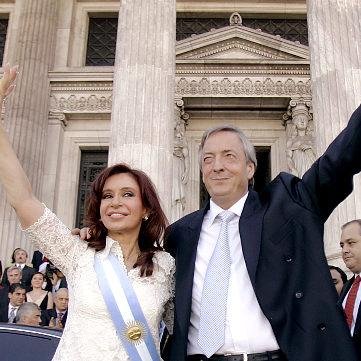 Volveremos. Pidamosle a @SergioMassa que vuelva con nosotros. Junto el PJ K es invencible. Massa es nuestro.