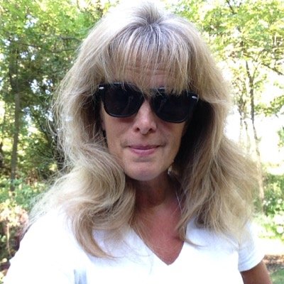 vbcatvb's profile picture. Just loving life..a little bit sweevil