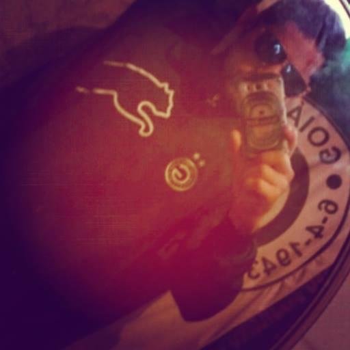 bㅤ⁽ㅤ☨ㅤ★٬̲* ēlᾱ ē dᾱquēlᾱṡ quē tu gδṡtᾱ ṉᾱ primēirᾱ , ṡē ᾱpᾱixδṉᾱ ṉᾱ ṡēguṉdᾱ ē pērdē ᾱ liṉhᾱ ṉᾱ tērcēirᾱ (( ♪ ))Amor e ternoo que amo Muito.