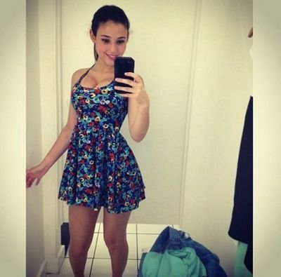 sarahisyourgal's profile picture. 