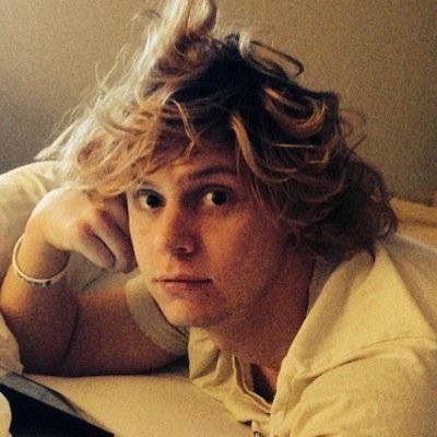 Hey, i'm Tate. Wanna hook up? #TatersGonnaTate Don't worry about that pain, i'll make it go away~ |American Horror Story| |Rp| |Taken @lackedlostsoul|