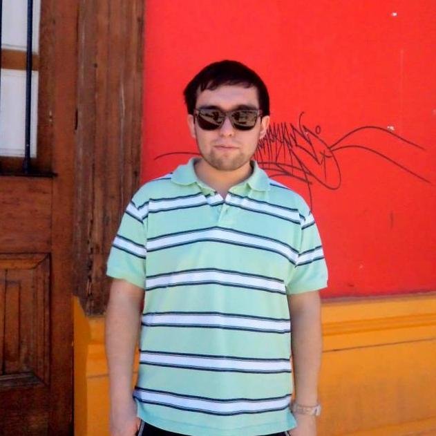 Ex puc. Ingeniero Civil ULS. Toco instrumentos musicales. Aficionado (poco) serio de la fotografía. Sigo usando twitter porque es más siútico (jaja) :)