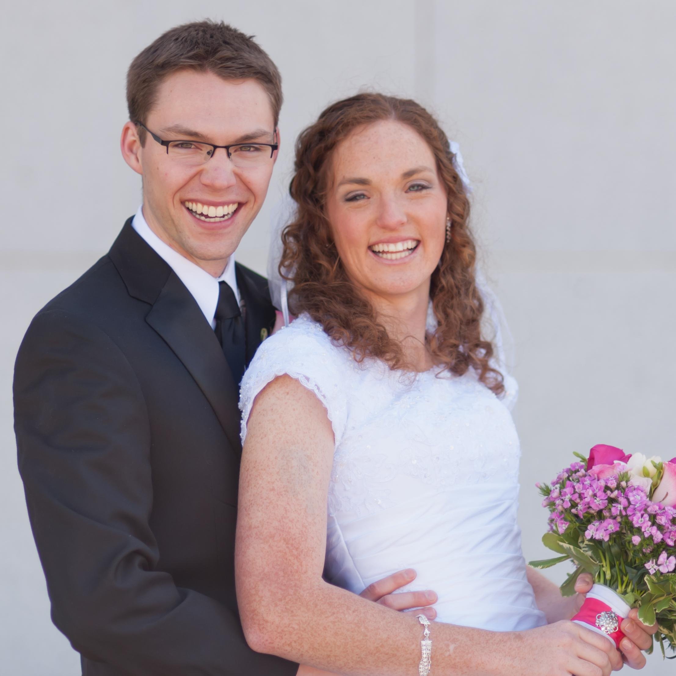 HappyHeidi28's profile picture. 