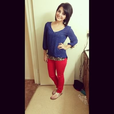 living young, wild, and free♥
19 years young♥
mommy to a boy named Noah♥
single♥