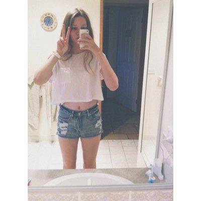 main account- @laurenbate2.