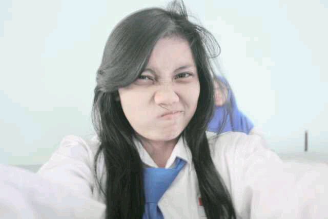 SMKN 8 Surabaya (y) | ig : yulianaadewi_   pin me: 74D1E351