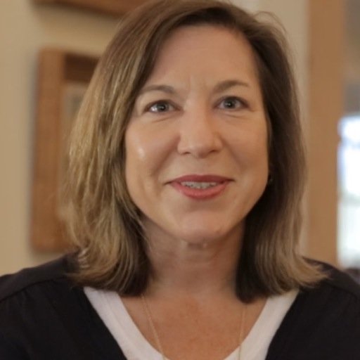 sarahthobae's profile picture. marketing, real estate and mom