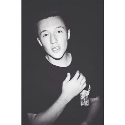 Just supporting , this goofball that means the world to me , love yah myles , ❤️ . ( YOUNG CHEESEBURGER ) . ❤️❤️❤️❤️ .