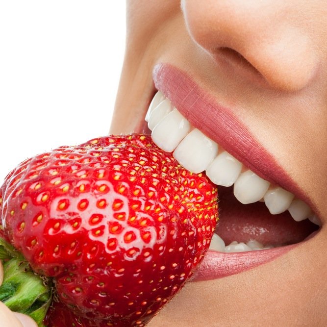 A state of the art facility with expertise in advanced cosmetic dentistry including teeth straightening, teeth whitening, porcelain veneers and dental implants.