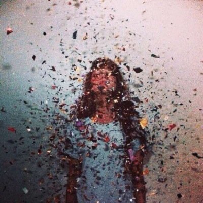 اعوذ بالله من فواجع الأقدار ، وجفاء الأحباب ✨