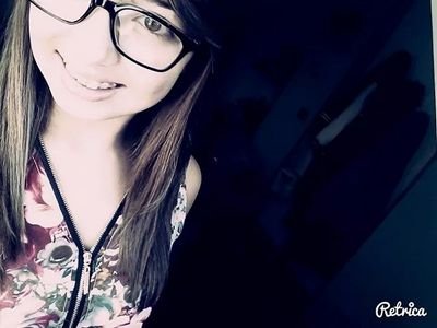 SnapChat : May-Onnaise. Facebook : May Jakobiak. Follow me.