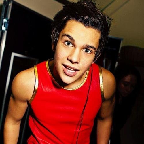 AUSTIN MAHONE IDOLO. Unid@s por una misma razon : @AustinMahone.    #TheSecretTour