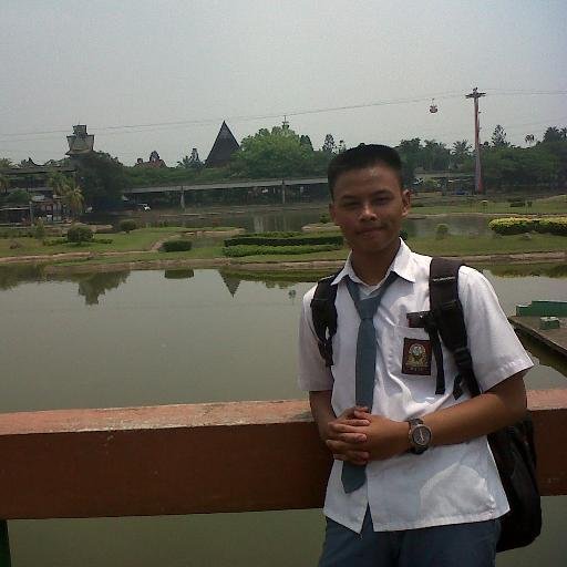 Dedisuryana8's profile picture. When someone left you, do not cry because that is the message that you're going to get a better one.