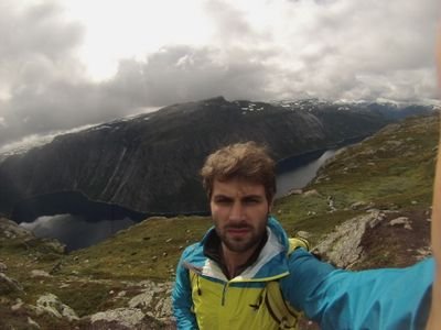 Software engineer, iOS developer, remote worker, co-founder of @pragmamarkorg