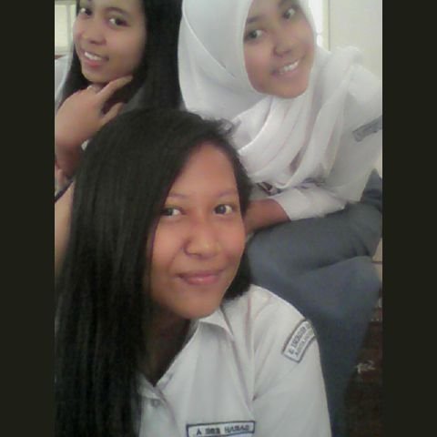 XI.IIS2SHS3 • TigabelasJuli98 • Line : sarahalw • Folbek? mensyen ;)