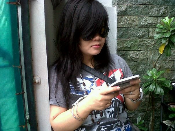 kiechichi's profile picture. easy smilealways optimistic