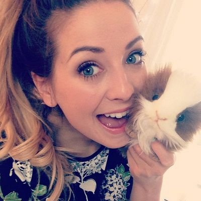 Fashion blogger and youtuber • 1990skid • Follow the real one @ZoZeeBo
