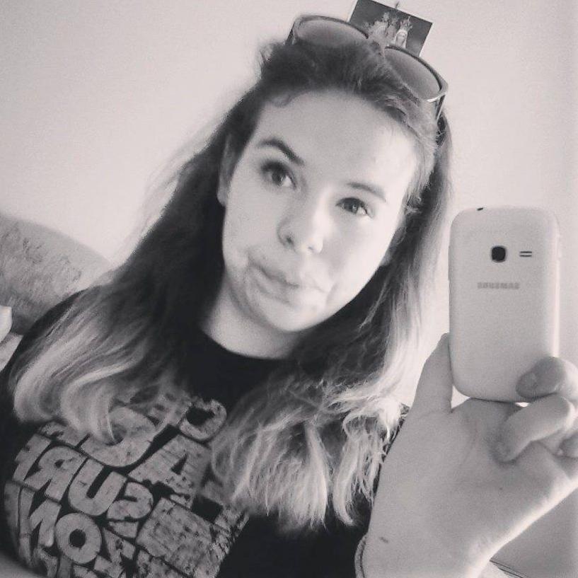 Karolina .. Directionar ... Niall Horan moim bogiem ..