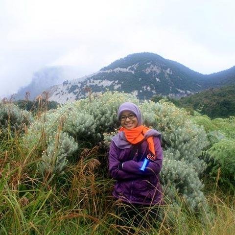 ♥naik gunung|♥analis|♥hockeyl ♥vespa