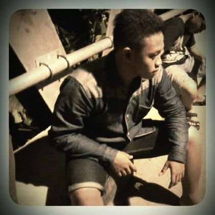 lives do not hang all  people.and also do not make other people trouble because we