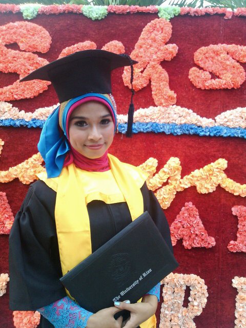Sarjana Ilmu pemerintahan ~~ Bekerja di SMP IT AL-IKHLAS sebagai Bendahara  ~~ Pelatih Pramuka ~~             Zodiak Sagitarius