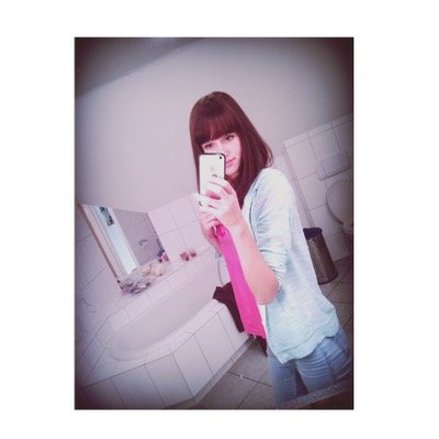 NinaElena28's profile picture. Austria | DEUTSCH | english | français - Support: icehockey (EHC Lustenau) | soccer (FC Bayern Munich)