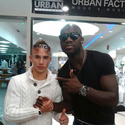 FloryanRhey's profile picture. follow me vieille folle