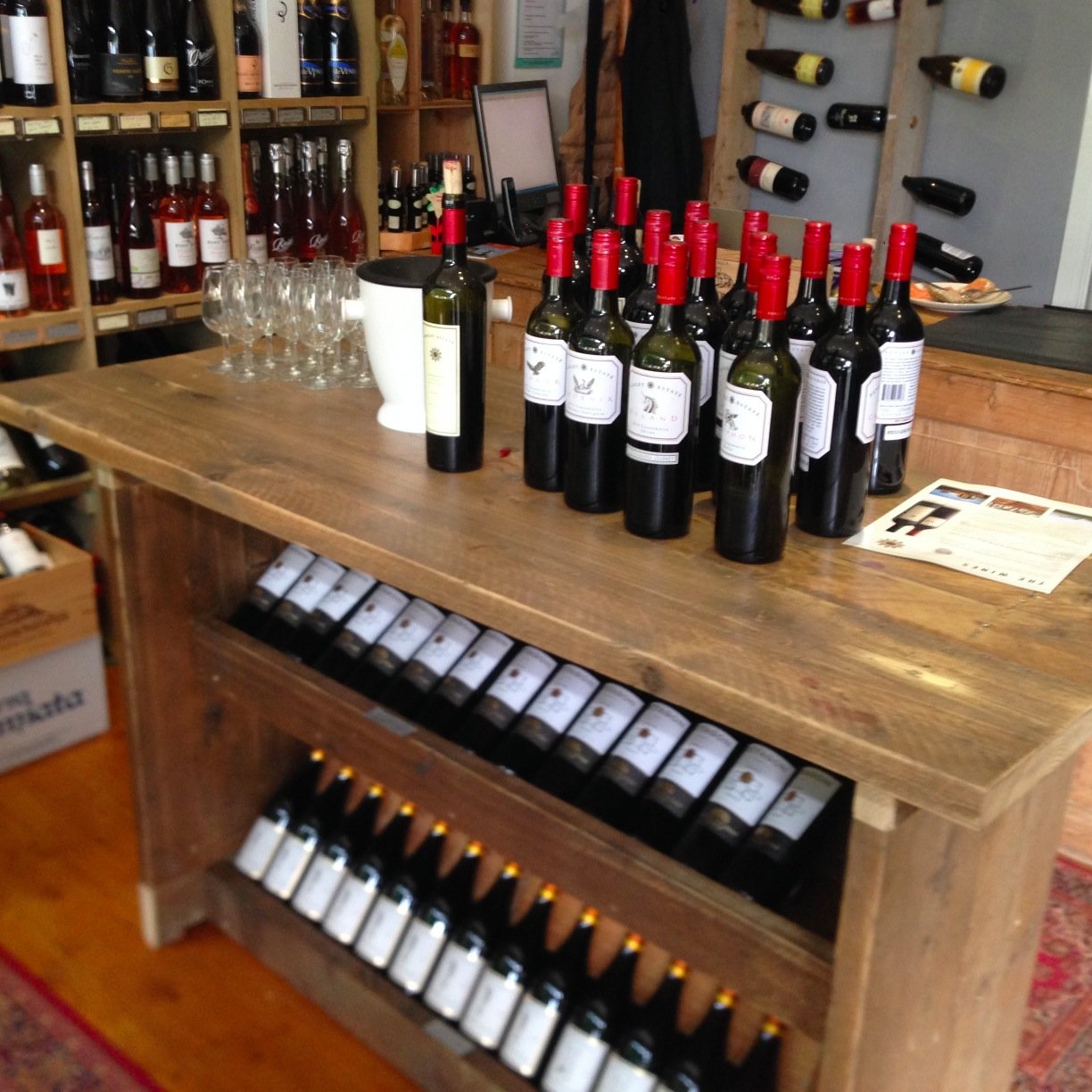 Independent Wine Shop, specialising in Italian Wine. Introducing Vino Sfuso - wine direct from the barrel in store.