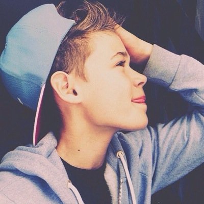 Profile Picture of Benjamin Lasnier (@NicolaNicosav) on Twitter