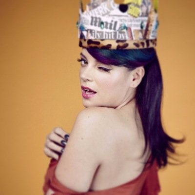 Proffesional fan of @LilyAllen and @MileyCyrus ❤❤ --- me irl... #sheezus 
Instagram - shaaneminaj