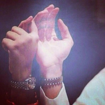 لجل عينك مو بس تكرم الف عين ! لجل عينك خذ عيوني والعب بنظرها ،$