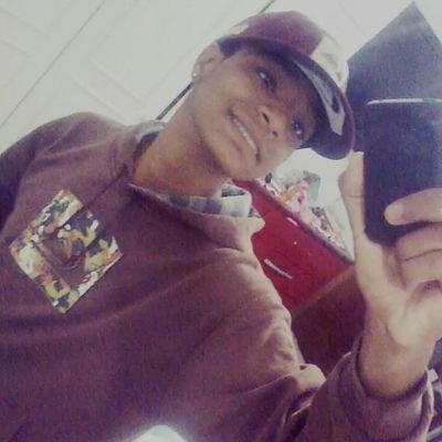 To Aqui Pra Agradar ninguem , não quero fama , quando quiser procuro um  empresario , então  segue e seja original ¹
