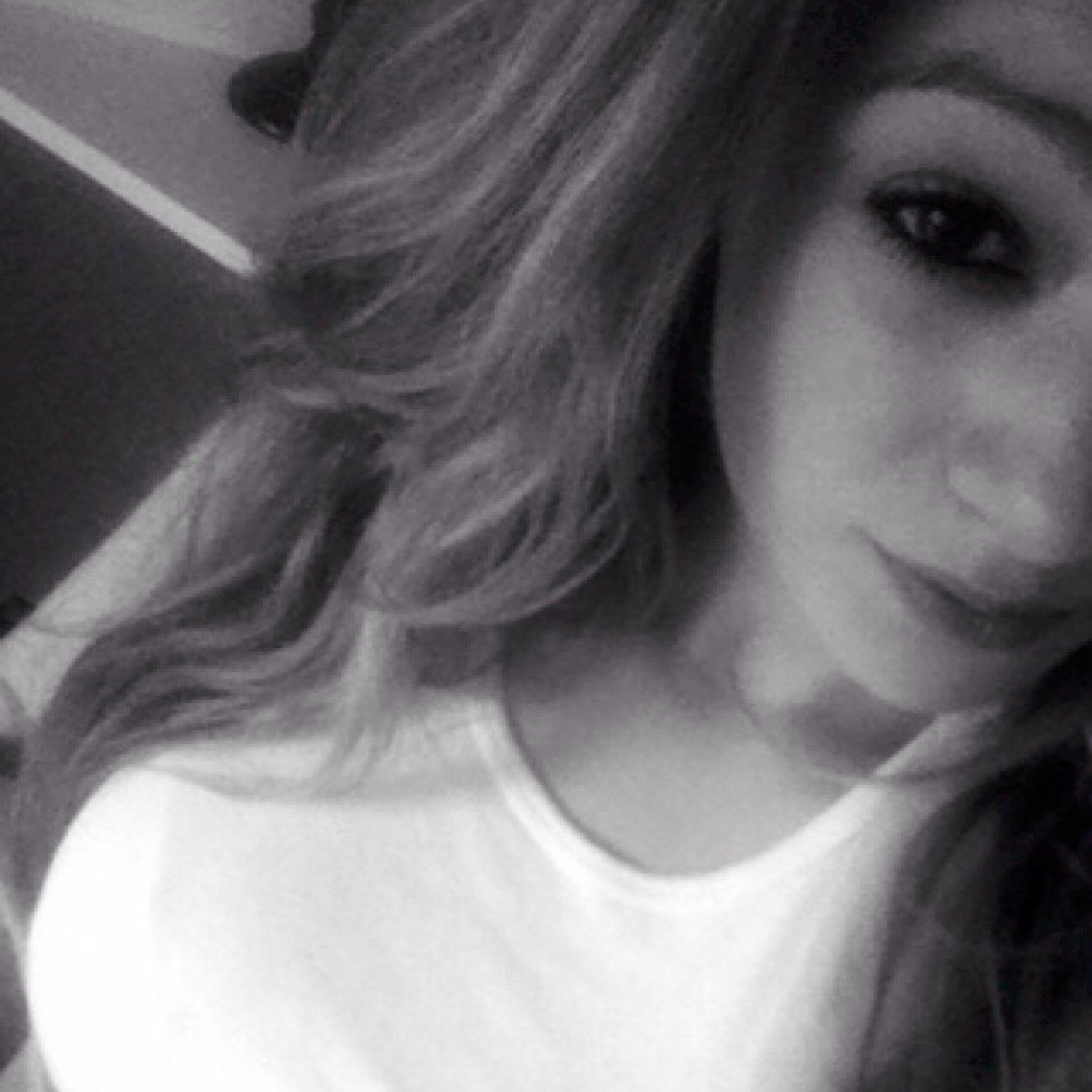 Snap chat: kiataylor Instagram: kiamarietaylor I follow back on both. :(: