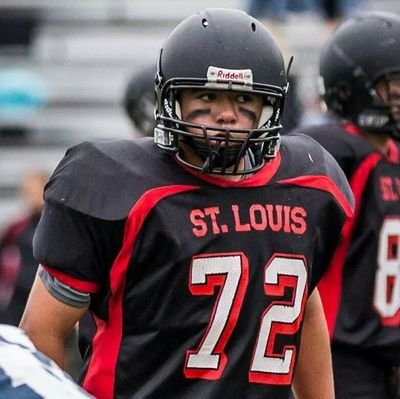 i'm just me..maybe little crazy and out of the normal(oh whats normal) I LOVE football season Lions,Wolverines, Steelers, Sharks(hometown team!) Chippewas(CMU)